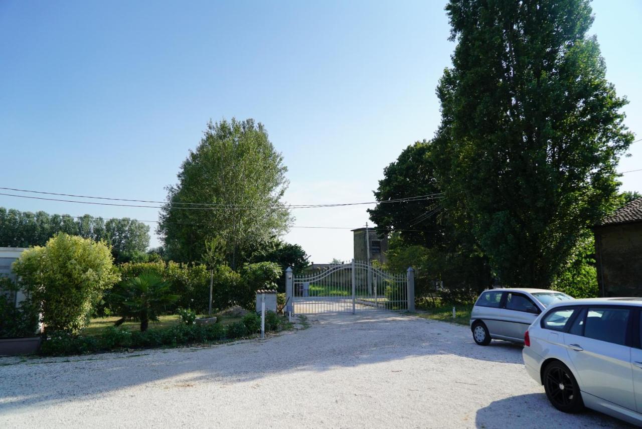 Agriturismo Il Sole Villa Rivarolo del Re ed Uniti Eksteriør bilde